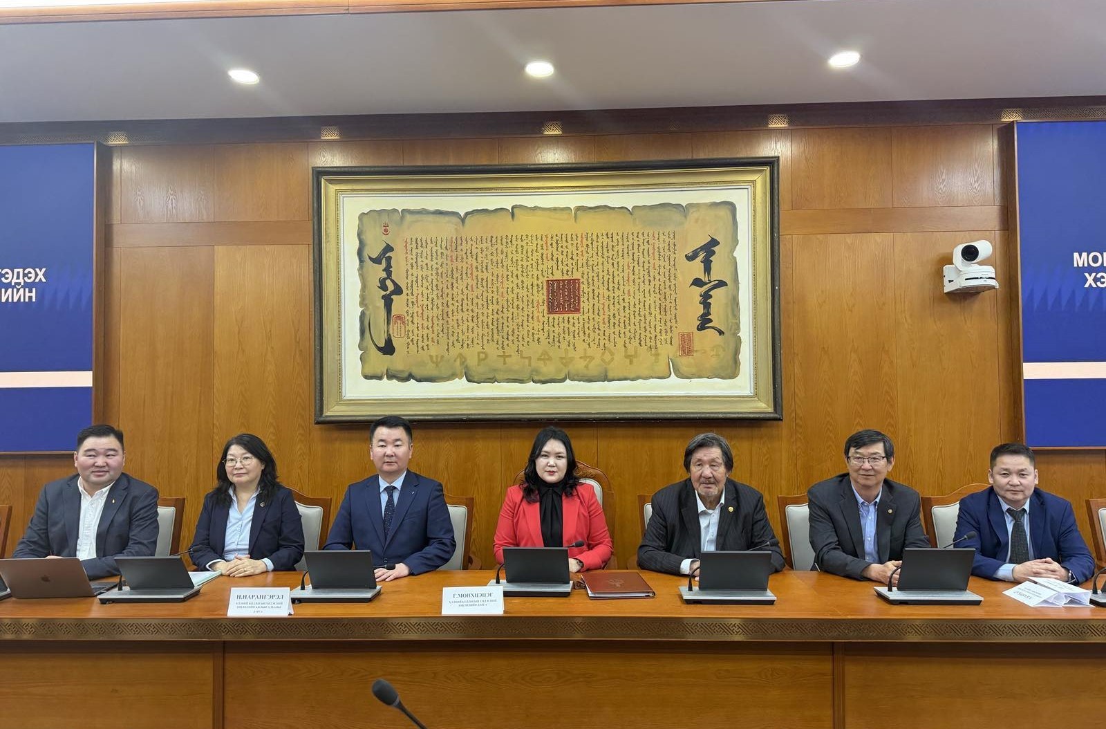 ᠦᠨᠳᠦᠰᠦᠨ ᠦ ᠪᠢᠴᠢᠭ ᠦᠨ ᠵᠥᠪ ᠪᠢᠴᠢᠬᠦ ᠳᠦᠷᠢᠮ ᠢ ᠬᠡᠯᠡᠯᠴᠡᠨ ᠪᠠᠲᠤᠯᠠᠯ᠎ᠠ